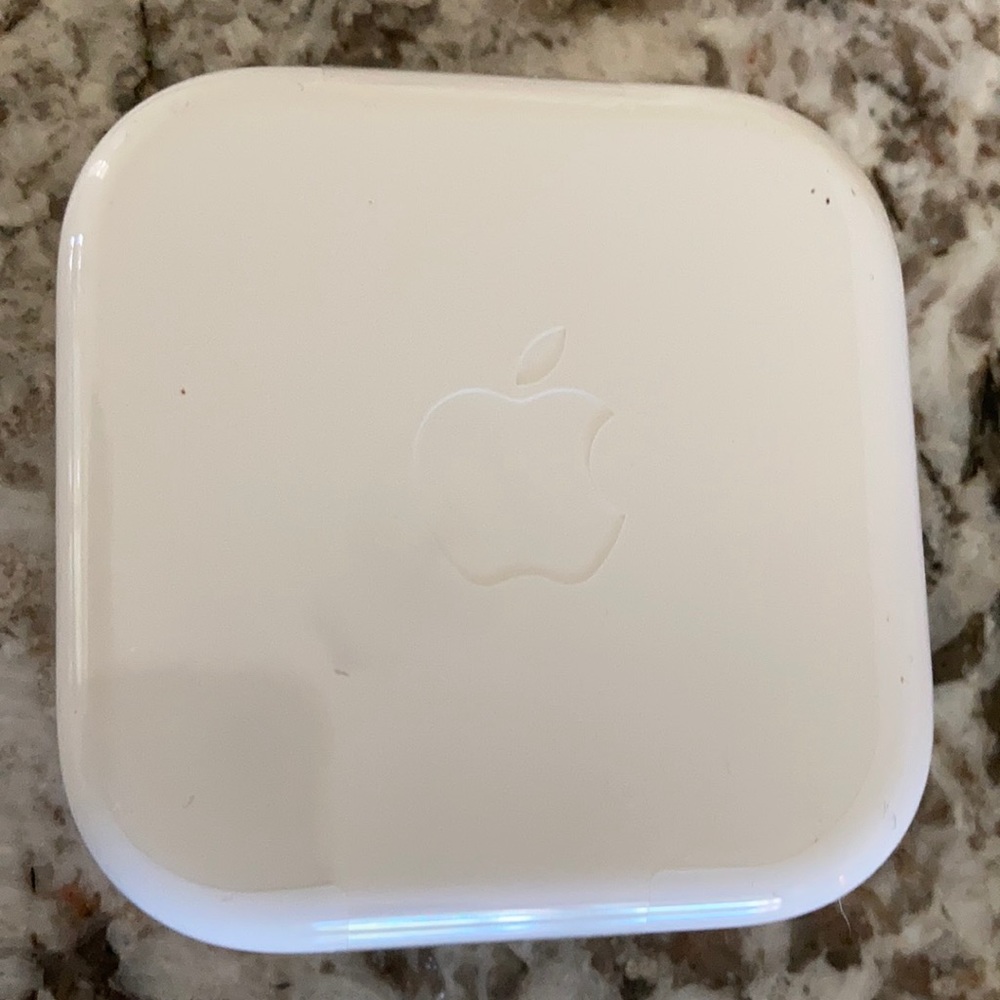 iPhone ear buds/ with wire